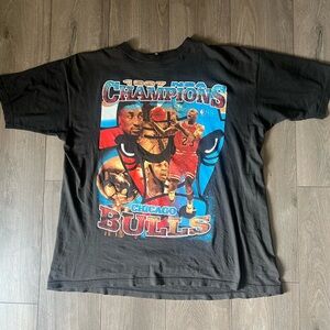 1997 vintage Chicago Bulls rap tee. ***SOLLDD!!!****